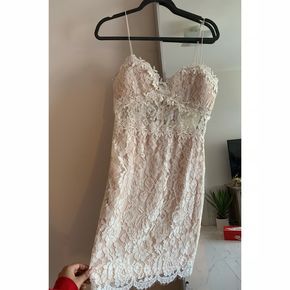 Forever 21 summer dress ✨ - Picture 2 of 5